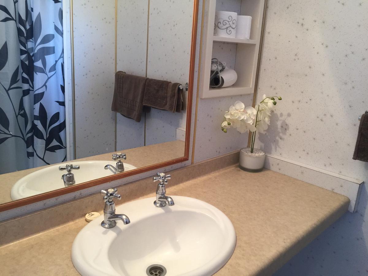 נלסון Mid City Motor Lodge מראה חיצוני תמונה